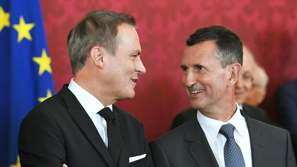 Übergangsregierung angelobt