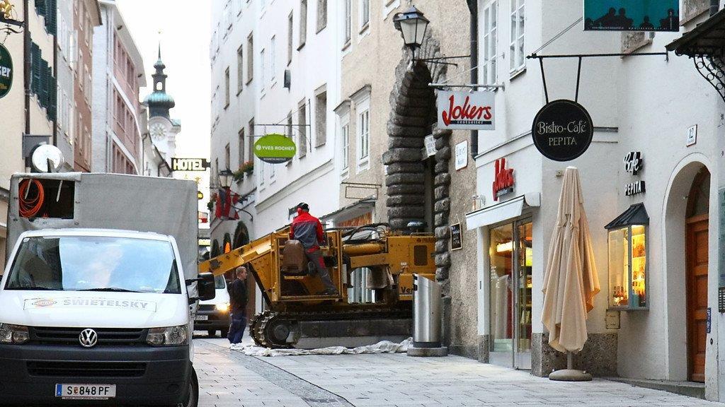 24 Tonnen schwere Fräse auf Kapuzinerberg