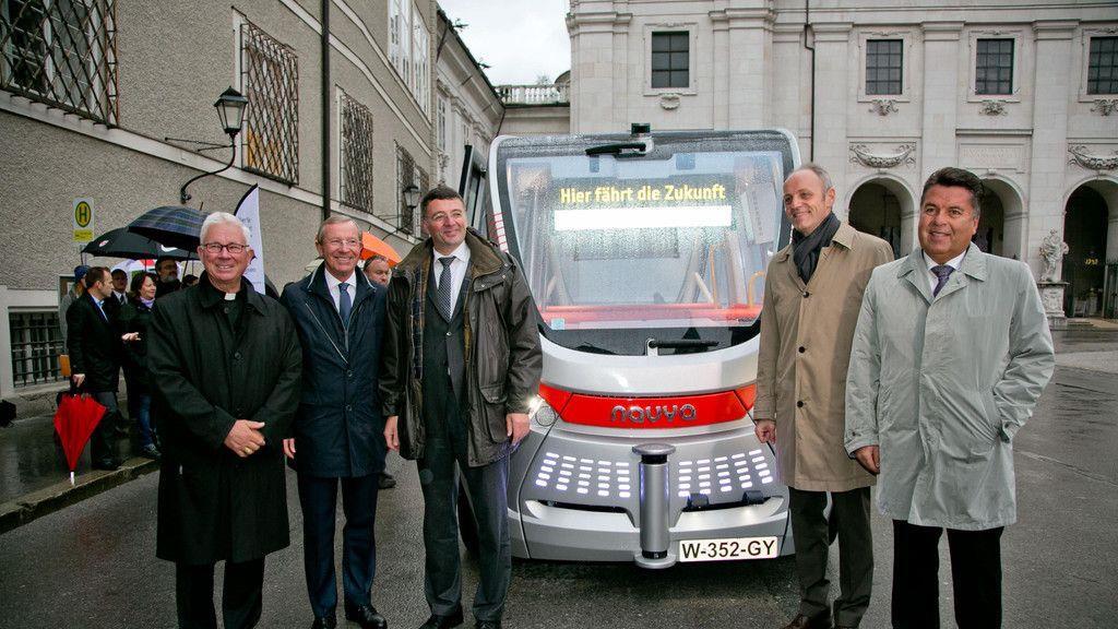 Selbstfahrender Bus II