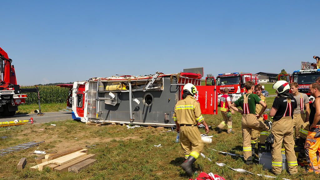 VU Feuerwehrauto Göming