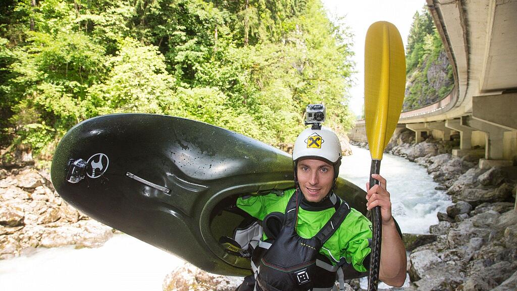 Marcel Hirscher gönnt sich nur wenig Verschaufspausen. Auch Kanu fahren nutzt er als Training.