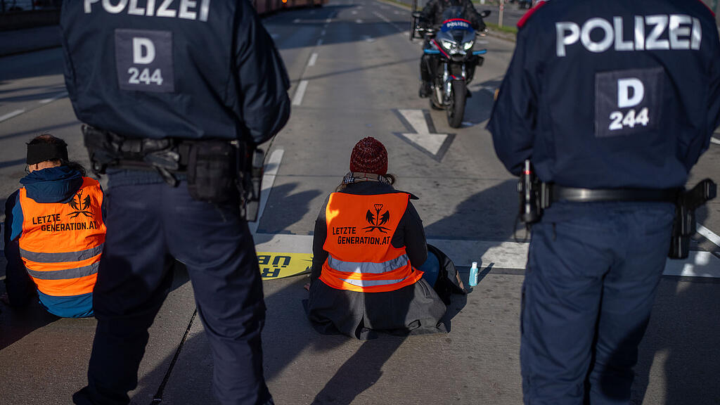 ERMITTLUNGEN GEGEN FRÜHERE "LETZTE GENERATION": 42 PERSONEN ANGEKLAGT