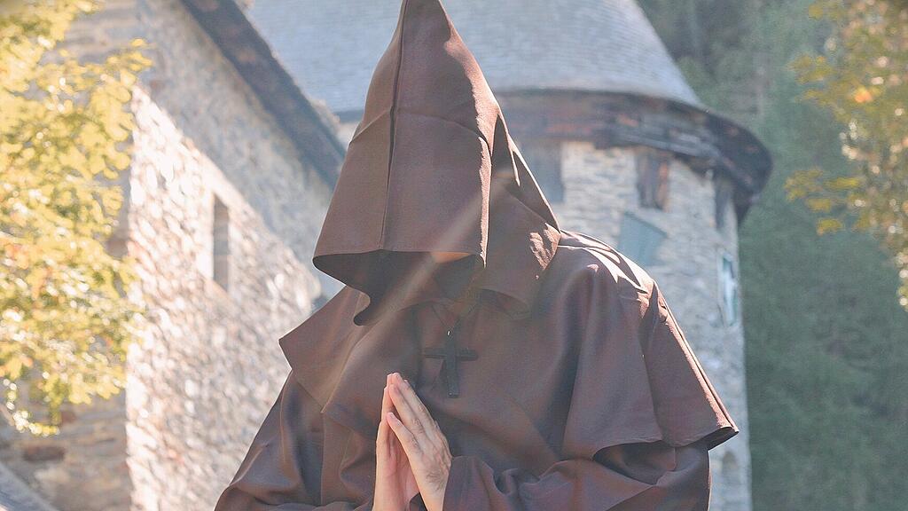 Mittelalterfest auf Burg Finstergr\u00fcn