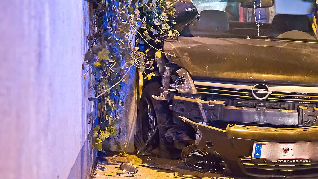 Das Auto der Frau ist schwer beschädigt worden.