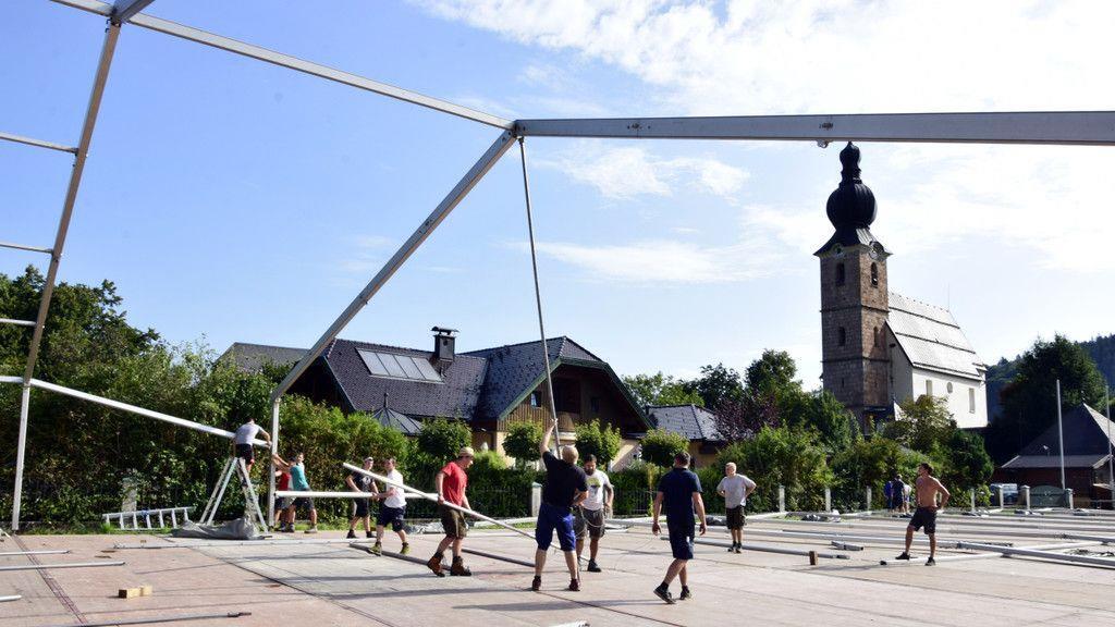 St. Leonharder Kirtag: Aufbau