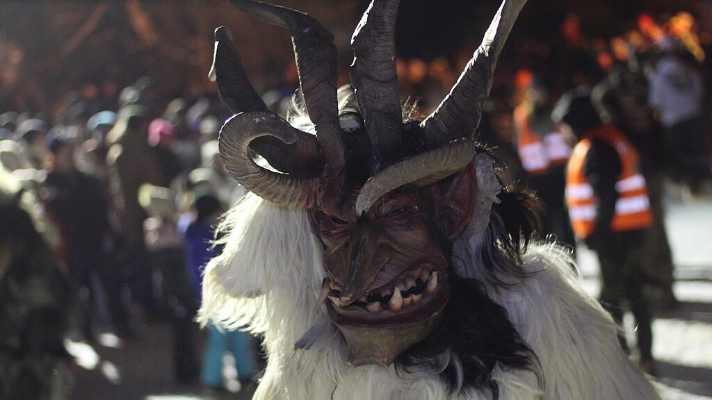 Perchtenlauf Lung\u00f6tz