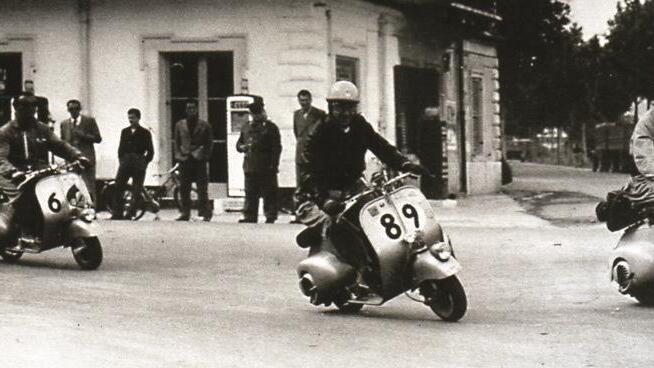Historische Vespa-Bilder