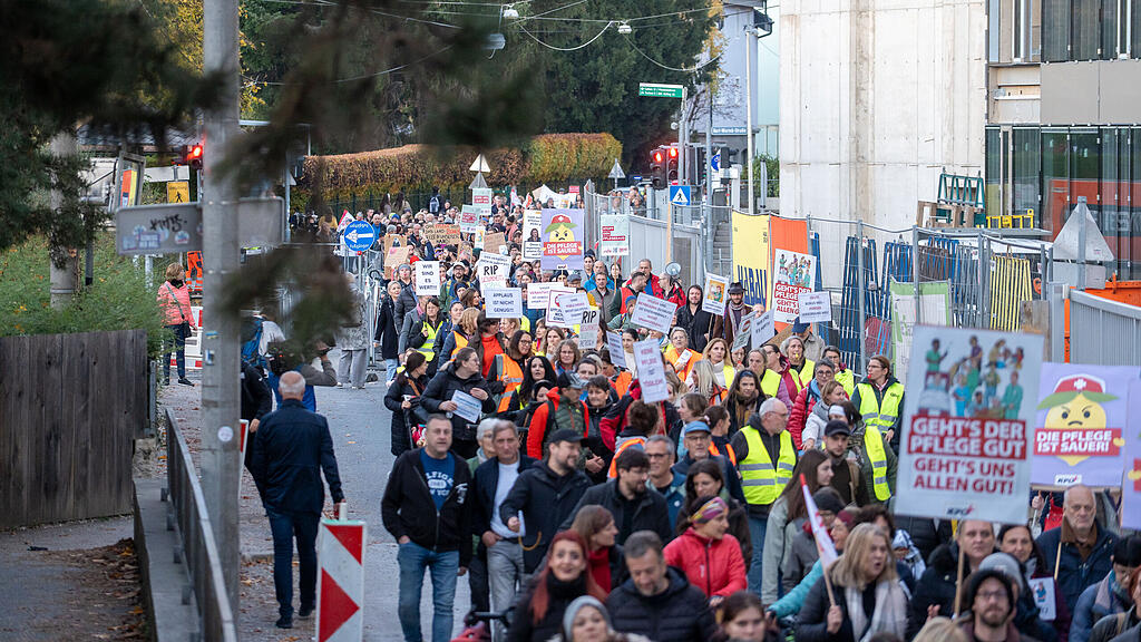 Pflege-Demo in Salzburg