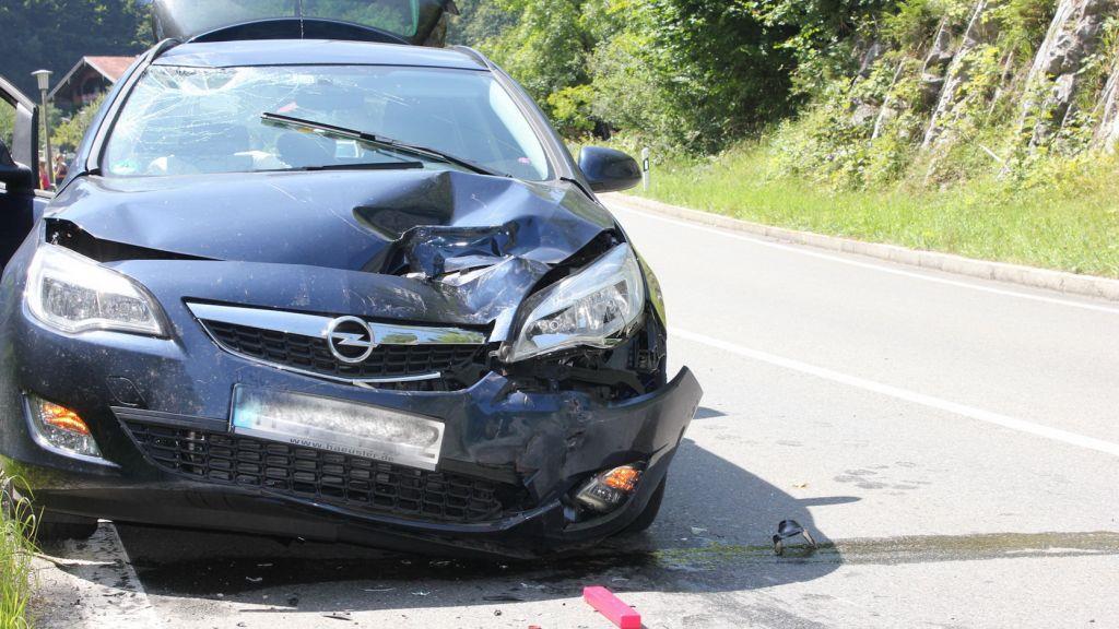 B305: Bilder der Unfallstelle