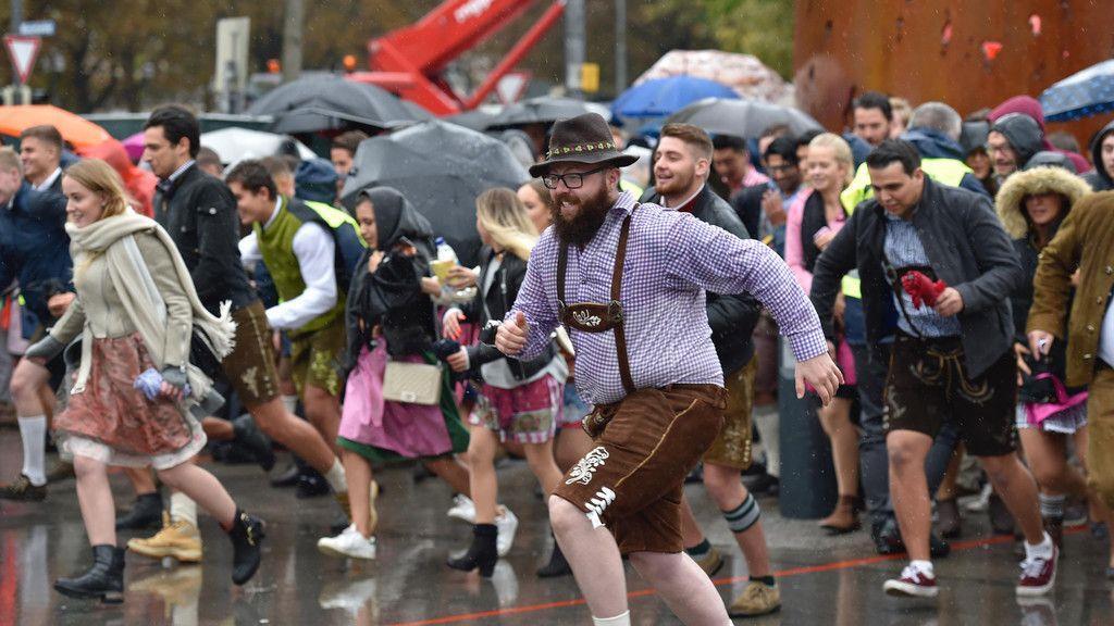 Oktoberfest eröffnet 2017 II