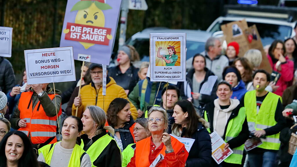 Pflege-Demo in Salzburg II