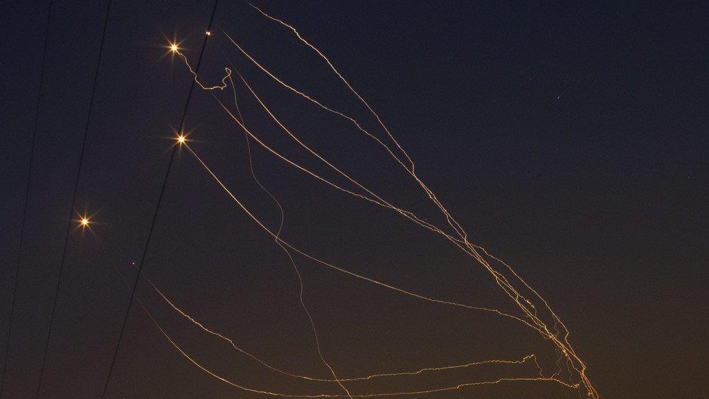Bomben und Raketen in Nahen Osten