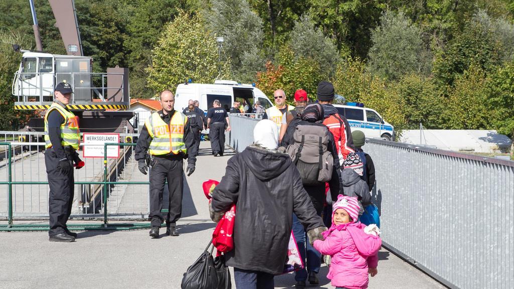 Flüchtlinge: Strom von Saalachbrücke wegverlagert