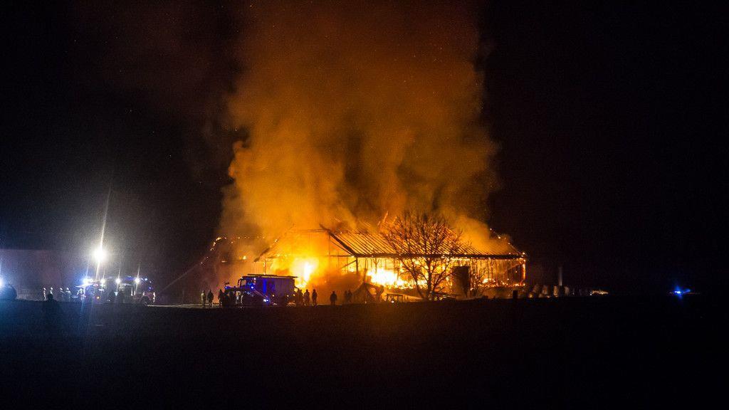 Großbrand bei Bauernhof in Seekirchen