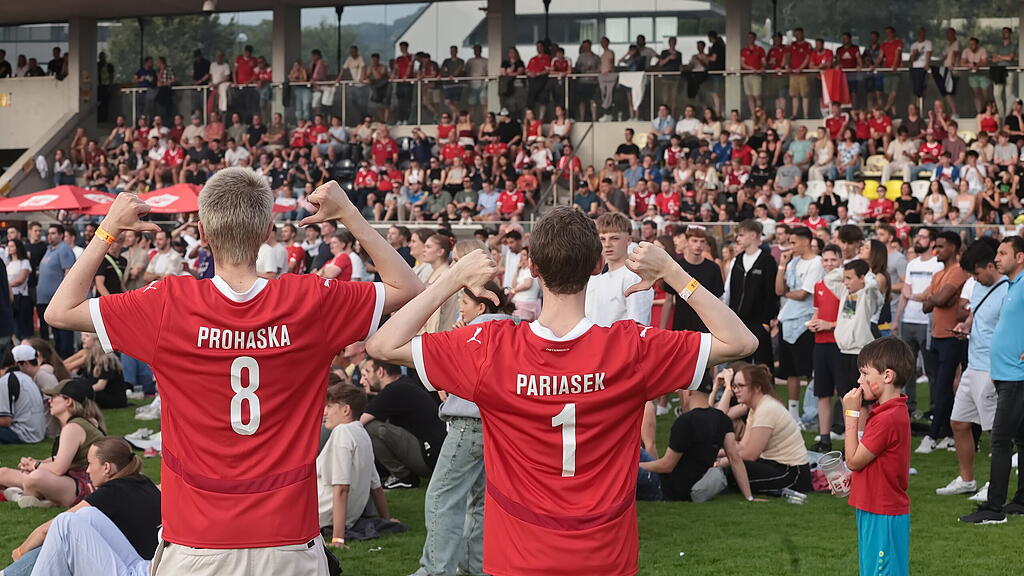 Public Viewing in Salzburg: Österreich vs. Polen