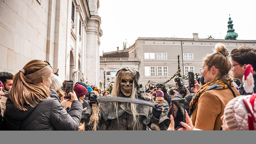 Krampuslauf am Christkindlmarkt Salzburg