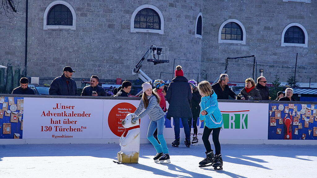 Eislaufen Mozartplatz