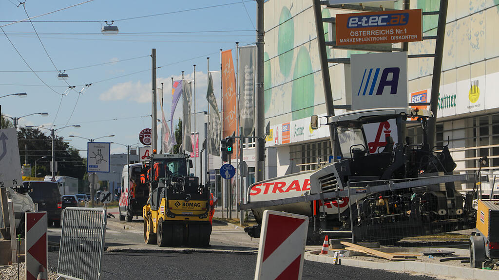 Münchner Bundesstraße: Asphaltierung