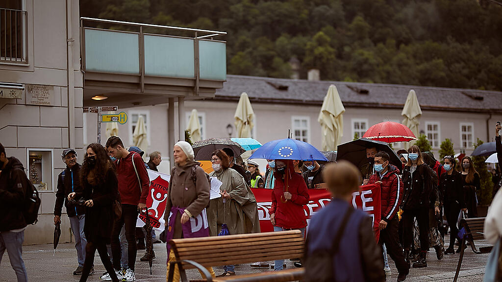 Umbrella March