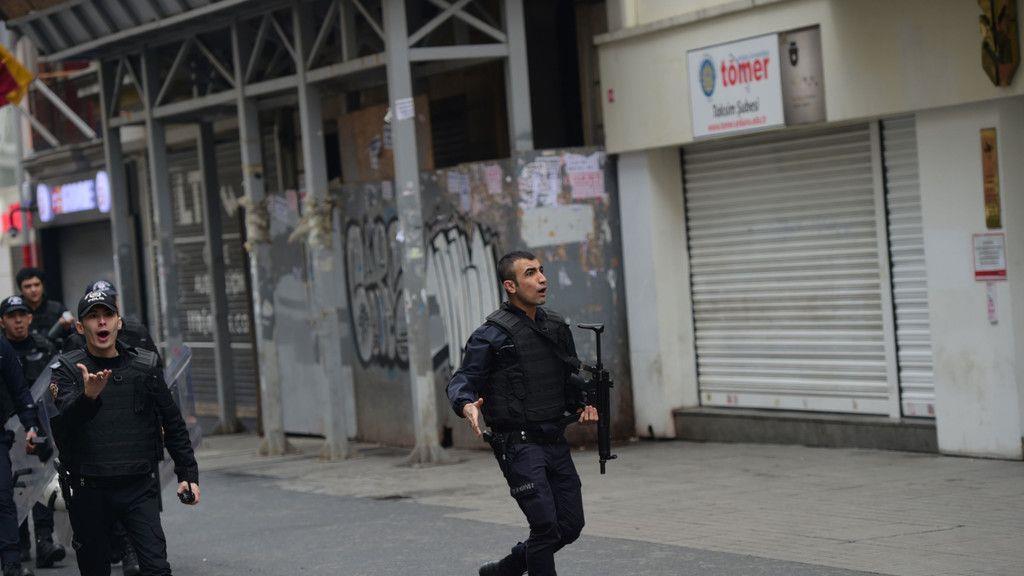 Selbstmord-Anschlag in Istanbul mit mehreren Toten