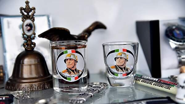 Duce-Souvenirs sind seit Jahren ein Renner