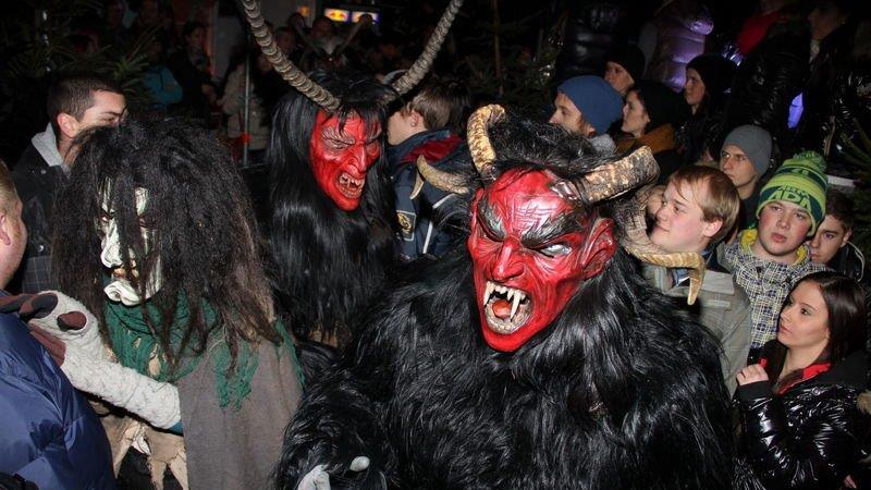Krampus-Kränzchen I