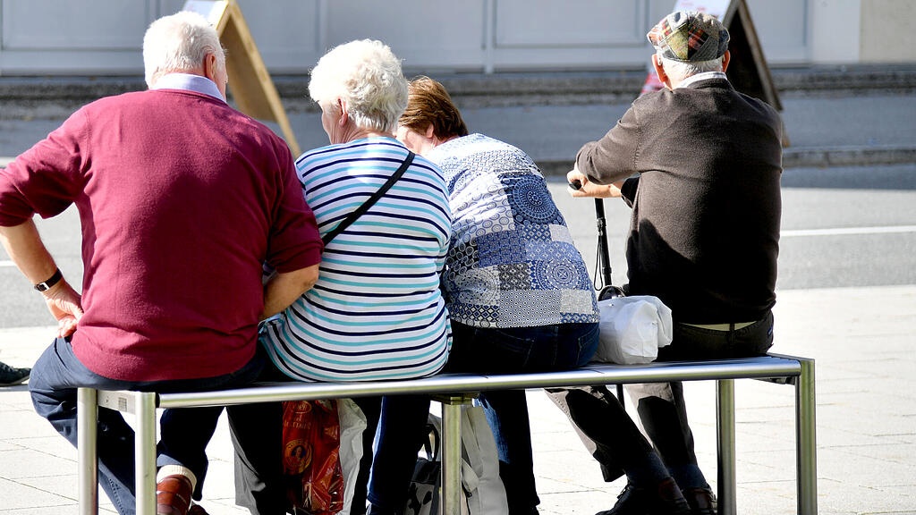 Pensionistin, Pensionist