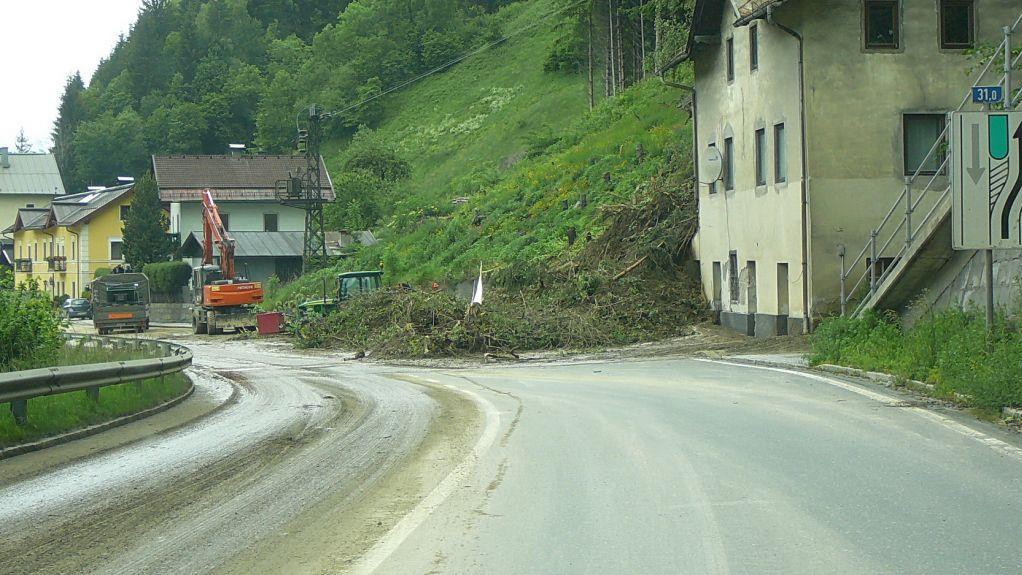 Räumungsarbeiten bei B311