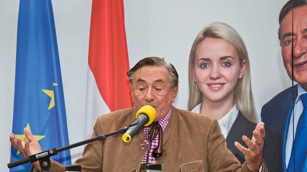 Richard Lugner auf Wahlkampftour in Salzburg II