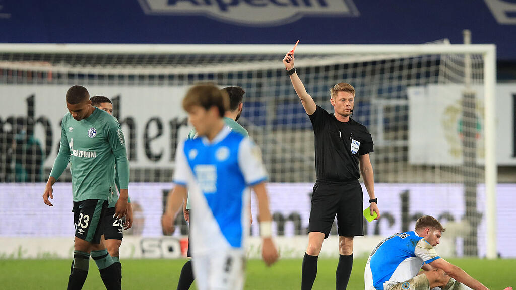 Schalke steigt aus Bundesliga ab
