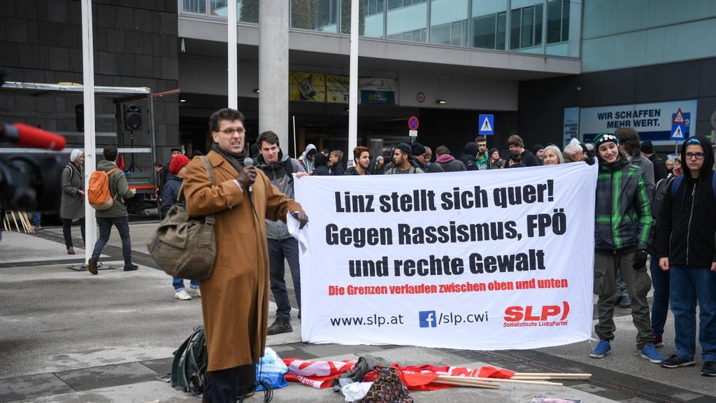 "Verteidiger Europas": Gegendemo