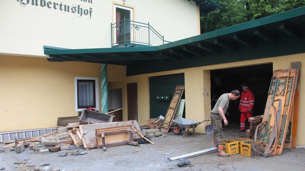 Verwüstung in Hüttau