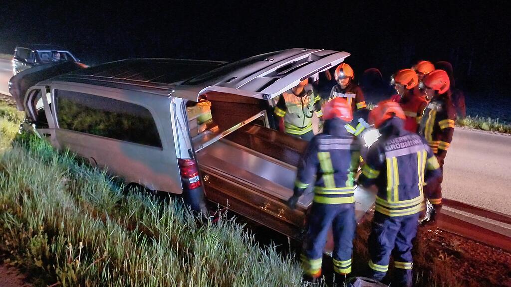 Crash mit Leichenwagen in der Steiermark