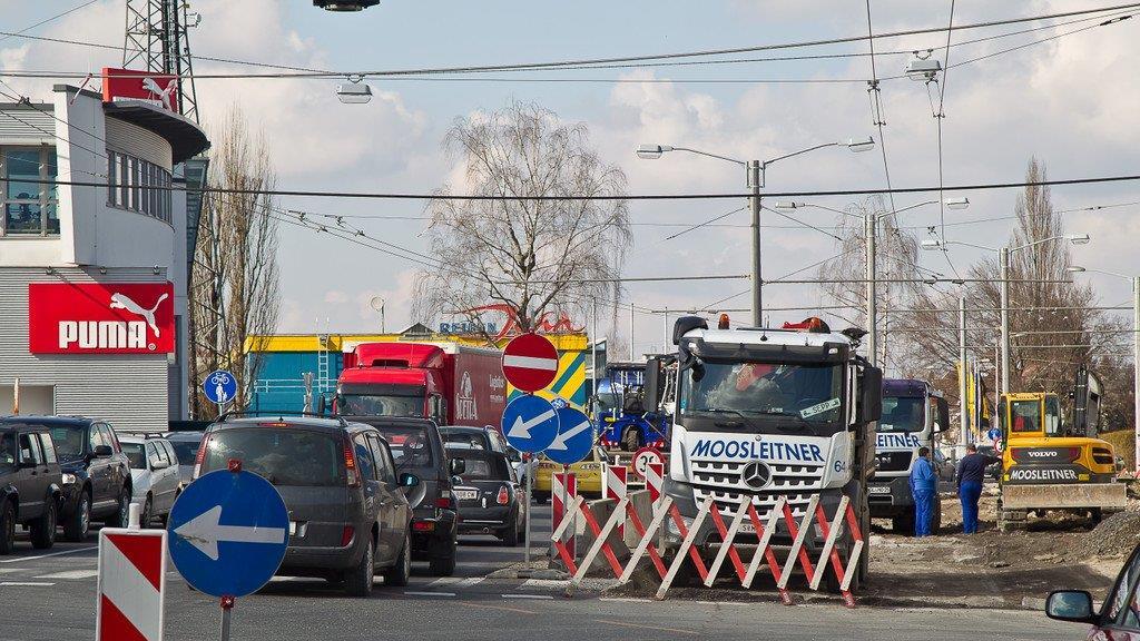 Baustelle auf Münchner Bundesstraße sorgt für Stau