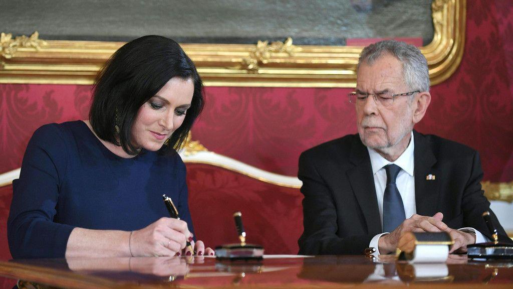 Regierung wird angelobt