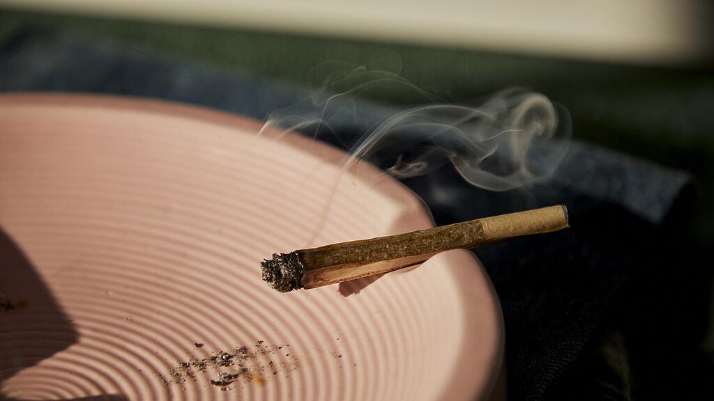 symb_joint symb_cannabis symb_kiffen