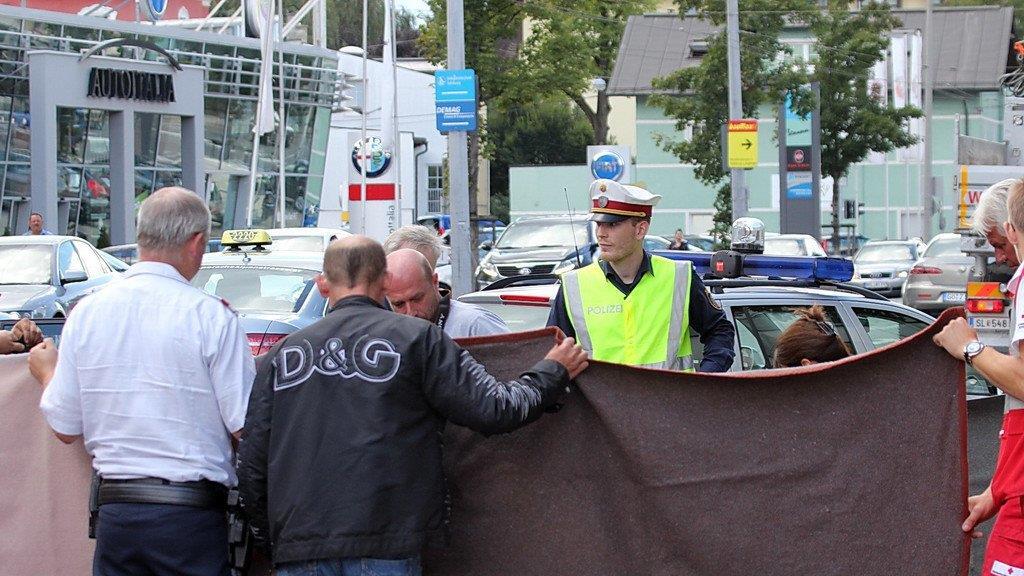 Radfahrerin von Lkw überrollt