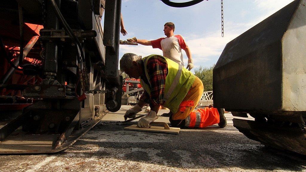 A1: Asphaltierungsarbeiten gestartet