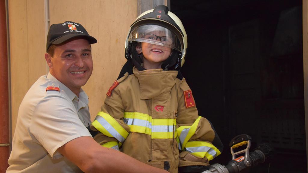 Kinderträume: Matthias bei der Feuerwehr