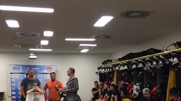 Einblick in Eishockey-Kabine