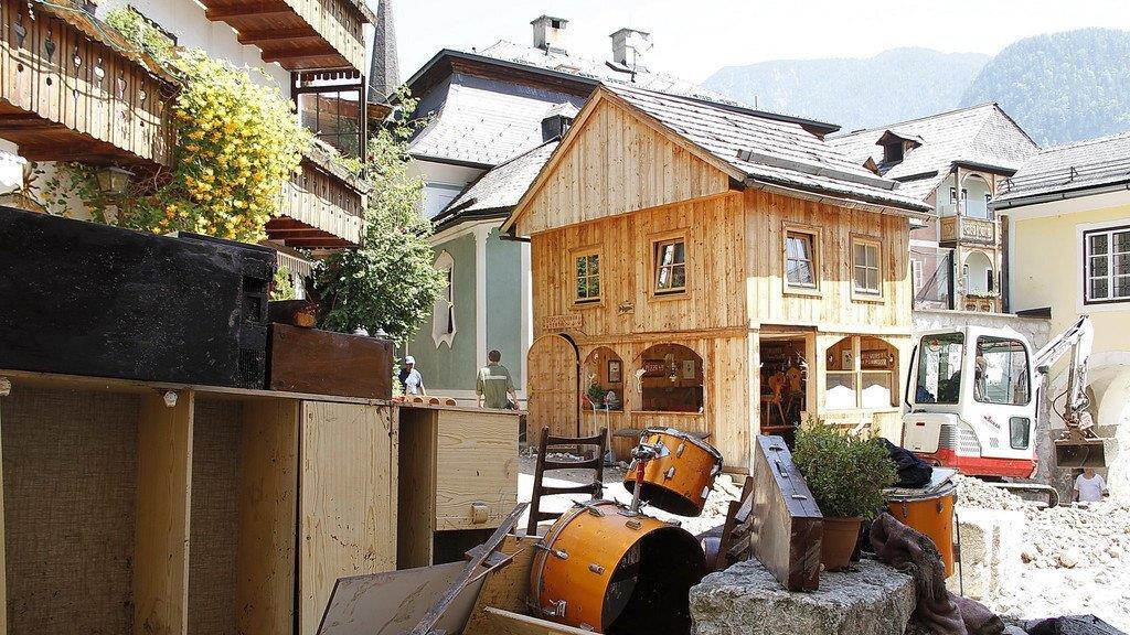 Aufräumarbeiten in Hallstatt