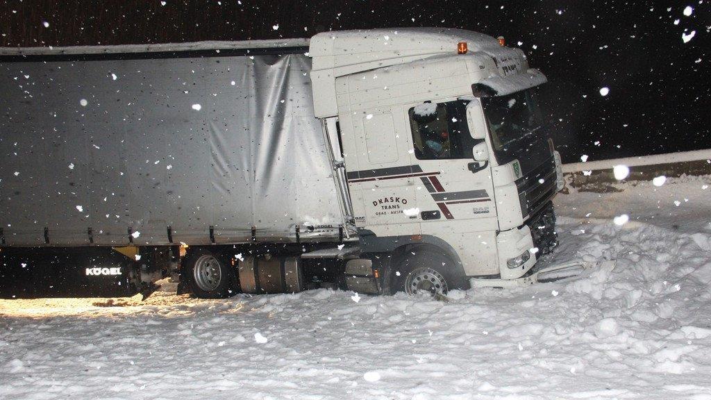 Sattelschlepper-Unfall auf A10