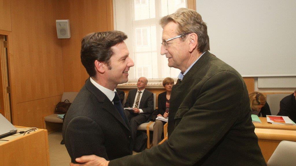 Brenner präsentiert Finanzbericht