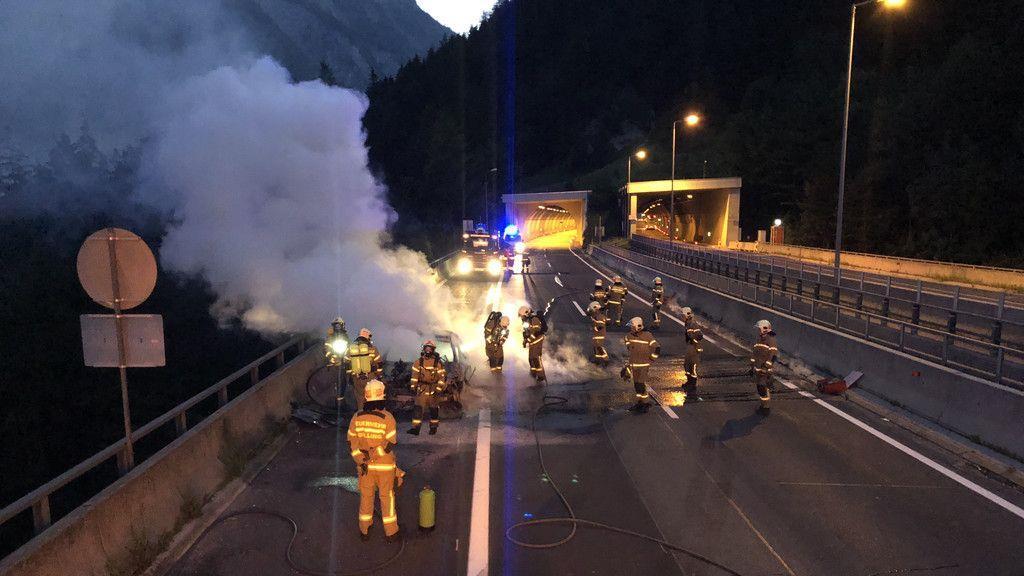 Pkw-Brand auf der A10