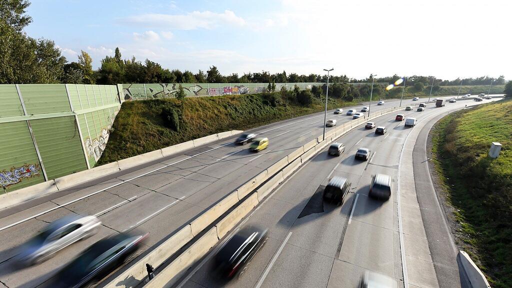 Das von LH-Stv. Astrid Rössler vorgeschlagene Tempolimit von 80 km/h auf der Salzburger Stadtautobahn ist höchst umstritten.