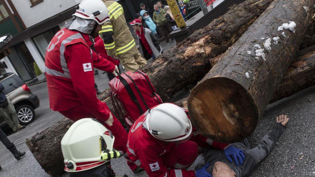 Schauübung der Rettungskräfte in St. Johann