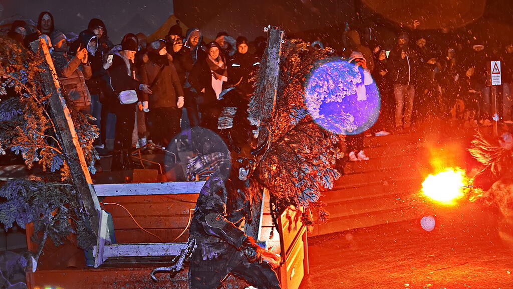 Krampuskr\u00e4nzchen der Pucher Krampusse.