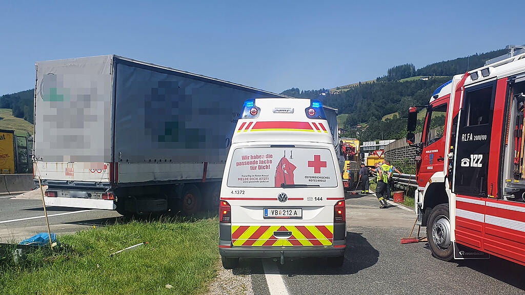 Pkw contra Lkw bei Mondsee