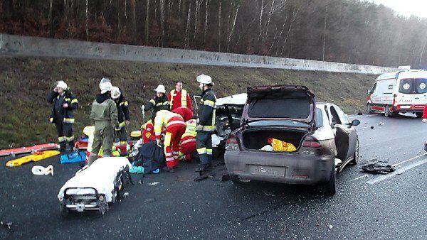 Mehr als zehn Fahrzeuge in Karambolage verwickelt