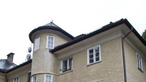 Bub aus Fenster gestürzt